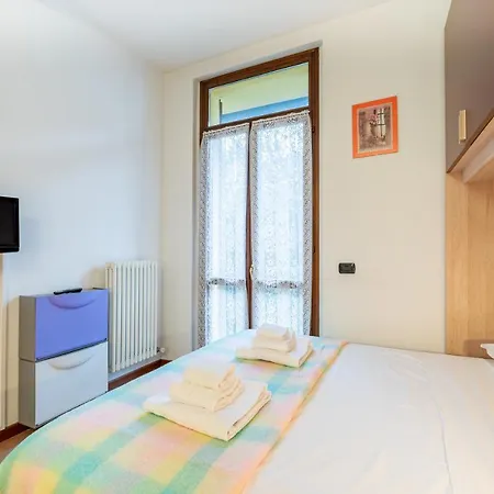 Historic Center 7min From Duomo Parma