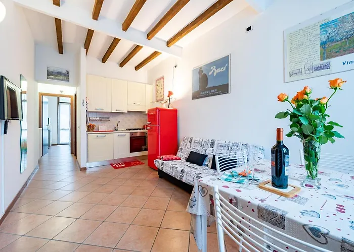 Historic Center 7min From Duomo Apartament *