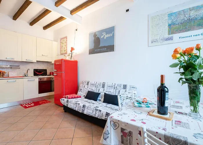 Historic Center 7min From Duomo Apartament